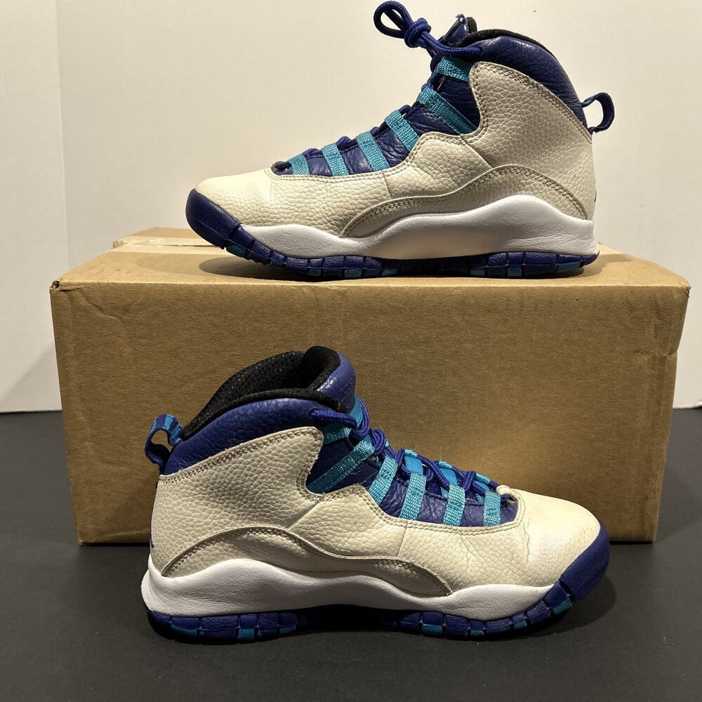 Size 4Y Nike Air Jordan 10 Retro Charlotte Hornets 310806-107 White Blue